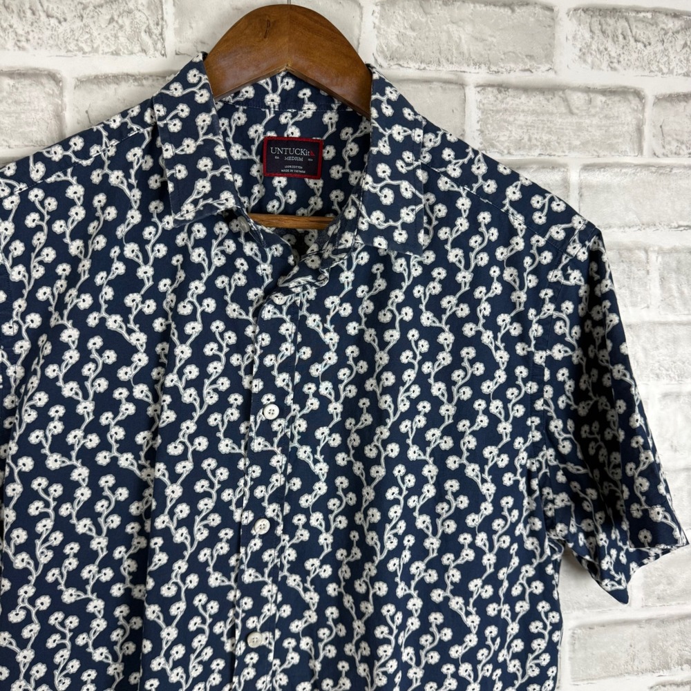 UNTUCKit Azal Mens Medium Navy Blue Floral Cotton Short Sleeve Button Down Shirt